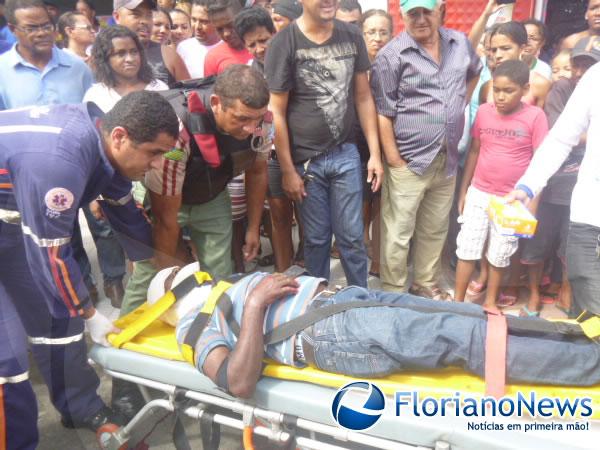 Idoso fica ferido após ser atingido por carro-forte.(Imagem:FlorianoNews)