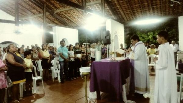 Missas da Quarta-feira de Cinzas na Paróquia de Santa Cruz(Imagem:FlorianoNews)