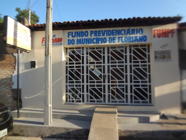 Novos conselheiros fiscais tomam posse do Fundo de Previdência. (Imagem:FlorianoNews)