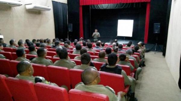 PM participa de palestra sobre apreensão em flagrante de Menor Infrator.(Imagem:ASCOM/PM)