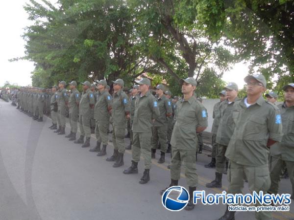 3º BPM realiza solenidade de entrega de uniformes dos alunos do CFSd 2015.(Imagem:FlorianoNews)