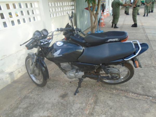 Denúncia anônima leva Polícia a recuperar motocicletas roubadas em Floriano.(Imagem:FlorianoNews)