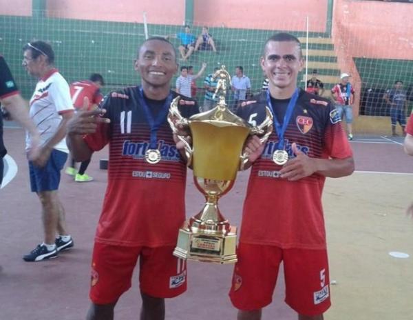 Campeões com o Cajuína, Fabinho e Idelvando deixam a equipe.(Imagem:Reprodução/Facebook)