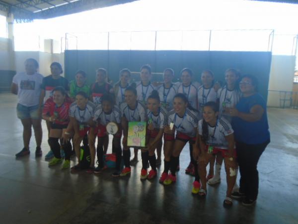 Floriano sedia Torneio Cidade Futsal Feminino 2016.(Imagem:FlorianoNews)