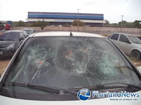 Em Barão de Grajaú motociclista colide contra carro e é atropelado enquanto recebe socorro.(Imagem:FlorianoNews)