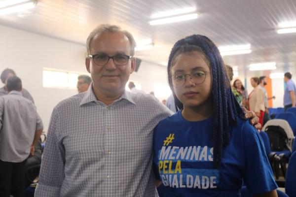 Auricélia e o prefeito de Teresina, Firmino Filho. (Imagem:Ellen Pessoa/G1)