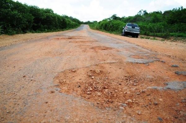 Governo do Estado abandona Avelino Lopes, no interior do PI.(Imagem:Portalr10)