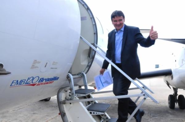 Governador inaugura vôo para São Raimundo Nonato.(Imagem:Francisco Leal)