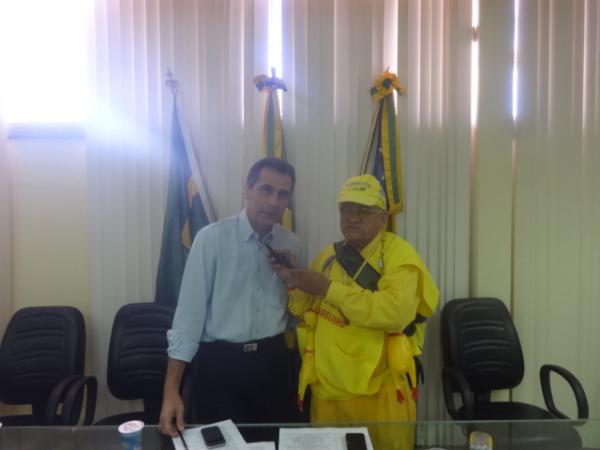 Prefeito Gilberto Júnior e Repórter Amarelinho.(Imagem:FlorianoNews)
