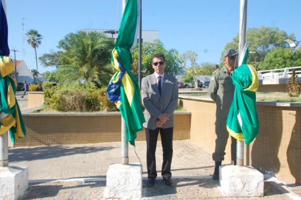 Prefeito Gilberto Júnior e Cel. Lisandro Honório(Imagem:Waldemir Miranda)
