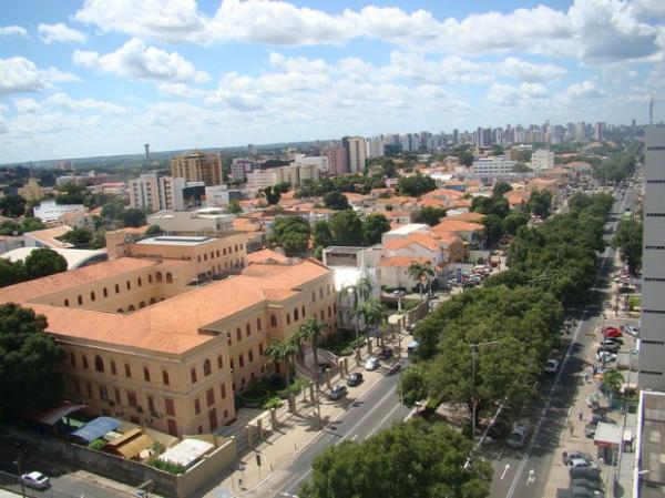 Decisão veta intervenções no canteiro central da avenida Frei Serafim.(Imagem:Catarina Costa/G1)