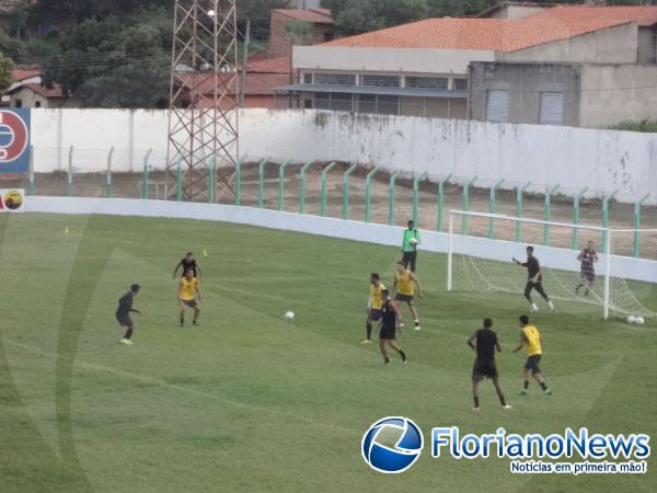 Cori-Sabbá intensifica treinos para quebrar tabu diante do Parnahyba.(Imagem:FlorianoNews)