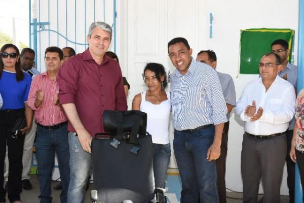 Maurício Bezerra participa da inauguração de UBS no bairro São Cristóvão.(Imagem:Ascom)