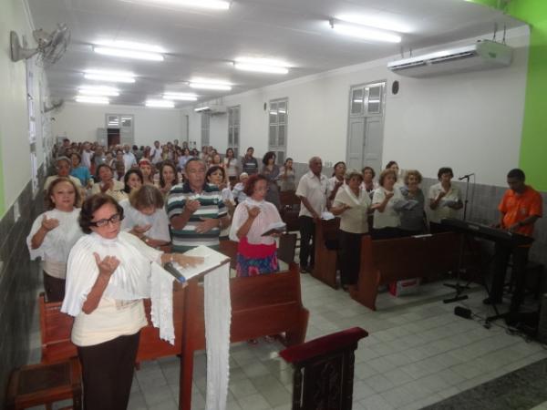 Católicos celebram Corpus Christi com missa e procissão em Floriano.(Imagem:FlorianoNews)