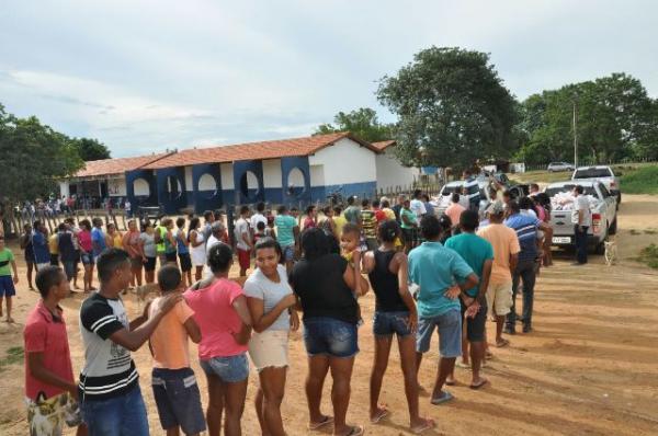 Prefeitura de Floriano entrega 4 mil cestas básicas nas zonas rural e urbana.(Imagem:SECOM)