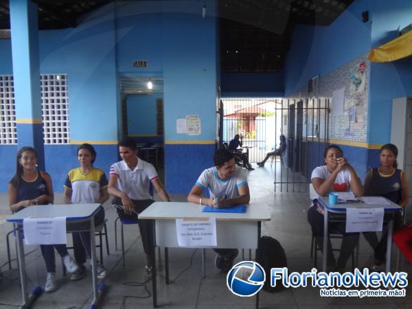 Reunião sobre eleição do Grêmio Estudantil é realizada na escola Djalma Nunes.(Imagem:FlorianoNews)