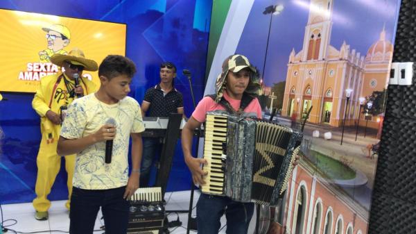 Calouros do Projeto Amarelinho se apresentam em programa da TV Tropical de Barão de Grajaú (Imagem:FlorianoNews)