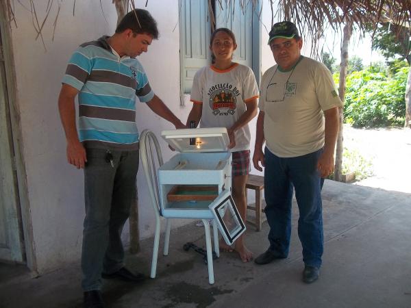 Secretário participa de encerramento de curso sobre criação de galinhas.(Imagem:Assessoria de Imprensa)