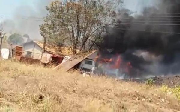 Incêndio em terreno assusta moradores do bairro Sambaíba Velha.(Imagem:FlorianoNews)