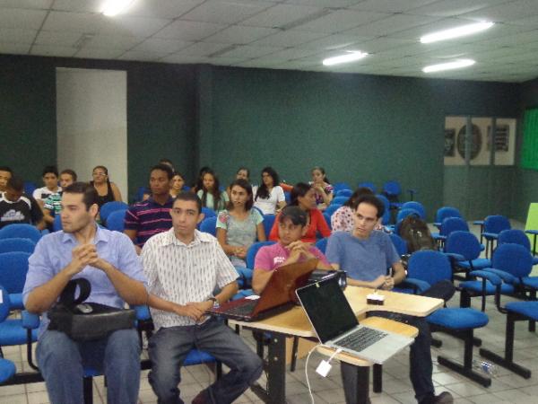 UESPI promoveu palestra em homenagem ao Dia do Administrador.(Imagem:FlorianoNews)