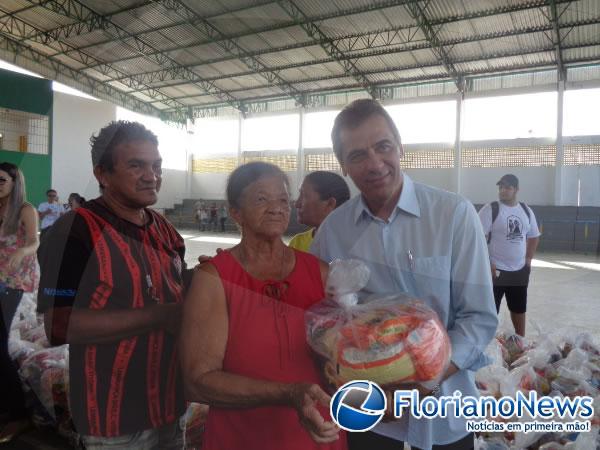 Município de Floriano distribui 2 mil cestas básicas na Páscoa a famílias carentes.(Imagem:FlorianoNews)