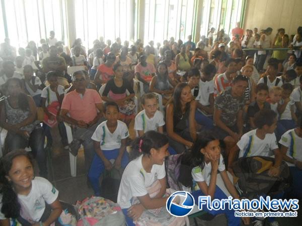 Palestra destaca direitos e deveres de crianças e adolescentes.(Imagem:FlorianoNews)