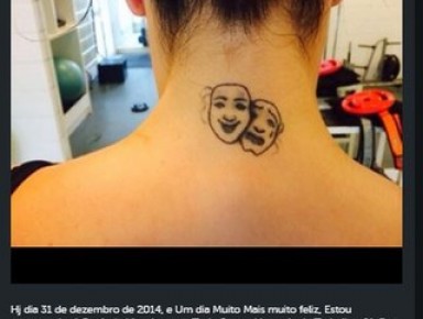Amanda Lee mostra a nova tatuagem para esperar 2015.(Imagem:Reprodução/Instagram)