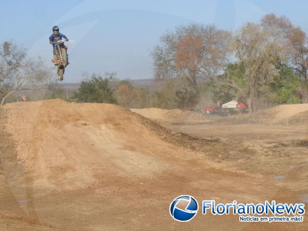 Amantes da velocidade participaram de prova de Motocross em Guadalupe.(Imagem:FlorianoNews)