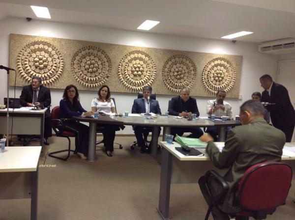 Gustavo Neiva comanda reuniões na CCJ para limpar a pauta.(Imagem:Comunicações Sem Fronteiras)