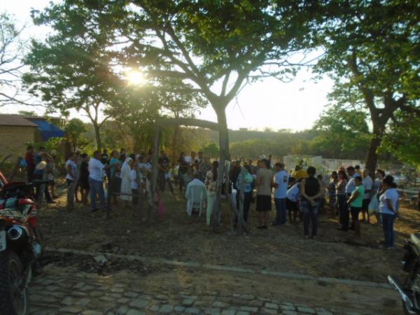 Movimento intenso em cemitérios marca Dia de Finados em Floriano.(Imagem:FlorianoNews)