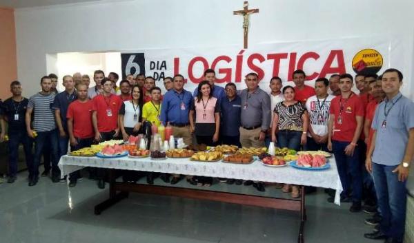 Armazém Paraíba de Floriano homenageia colaboradores no Dia da Logística.(Imagem:FlorianoNews)
