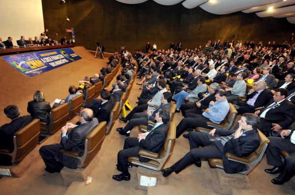 Reunião do Executivo, Legislativo e Judiciário, em Brasília.(Imagem:Da Internet - Google)