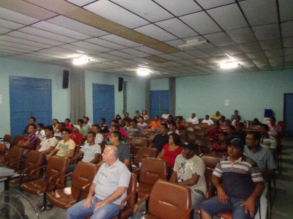 ANVISA realizou palestra para farmacêuticos em Floriano.(Imagem:FlorianoNews)