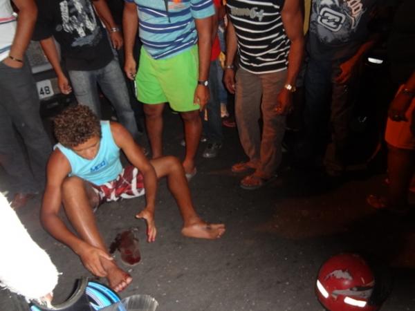 Acidente envolvendo uma moto e uma caminhonete na av. Senador Dirceu Arcoverde.(Imagem:FlorianoNews)