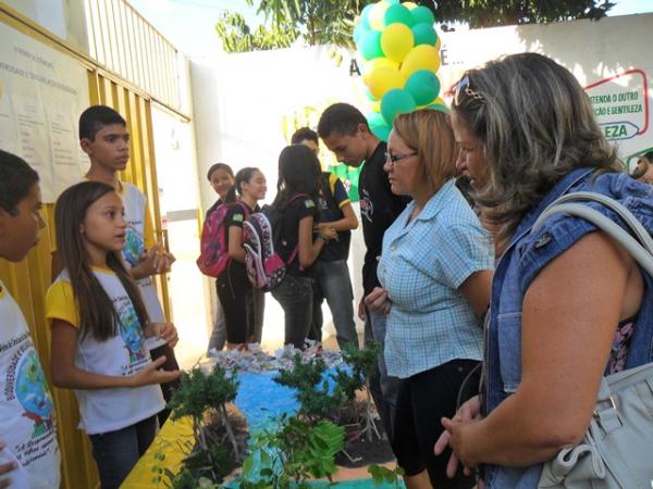 Realizada 2ª Feira de Ciências da Escola Mega de Floriano.(Imagem:FlorianoNews)