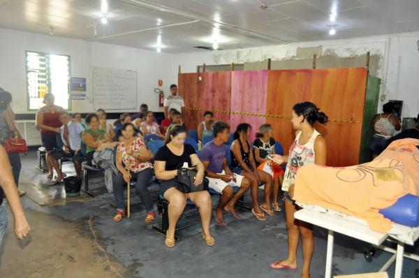  Recepção do Hospital Justino Luz lotada e com obras.(Imagem:Divulgação / Simepi)