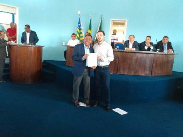 Prefeitura de Floriano empossa novos servidores municipais concursados.(Imagem:FlorianoNews)