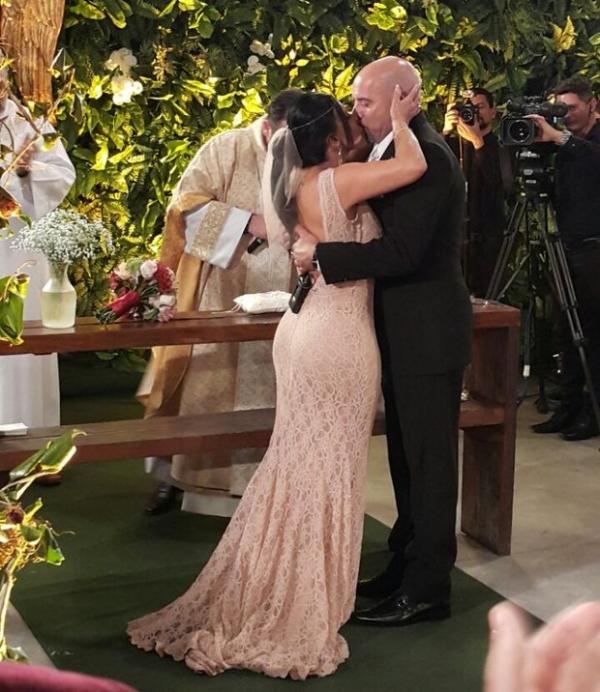 Gretchen e Carlos Marques se casam.(Imagem:EGO)