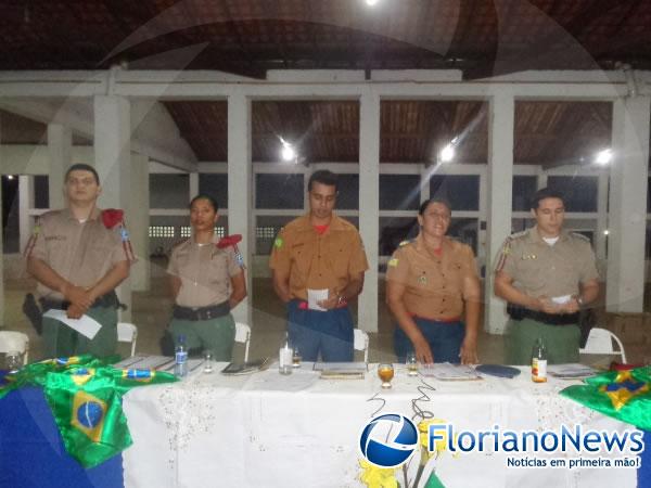 Rotary Club de Floriano Médio Paranaíba presta homenagem no Dia do Soldado.(Imagem:FlorianoNews)