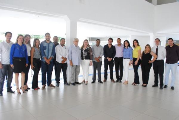 Wellington Dias visita sede da Faculdade de Ensino Superior de Floriano.(Imagem:ASCOM)