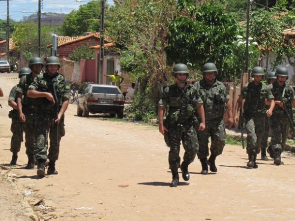 Tropa Federal no Piauí durante o primeiro turno das eleições 2014.(Imagem:Katylenin França/Rede Clube)