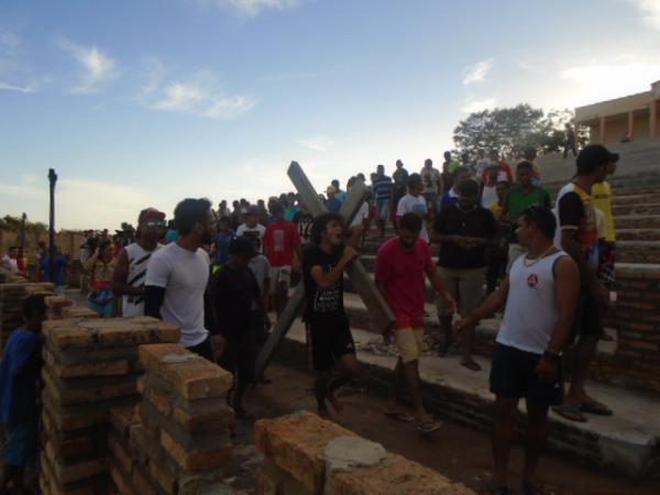 Atores da Paixão de Cristo de Floriano participam de ensaio geral.(Imagem:FlorianoNews)