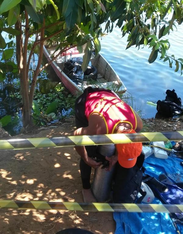 Menino de 14 anos foi localizado por mergulhadores do Corpo de Bombeiros em lagoa na Zona Norte de Teresina.(Imagem:Corpo de Bombeiros)