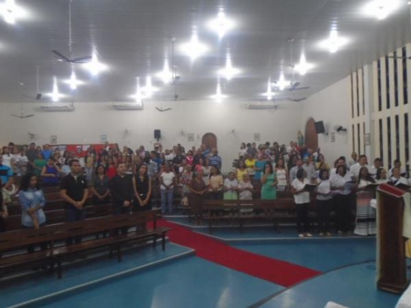 Missa igreja de Nossa Senhora das Graças(Imagem:FlorianoNews)