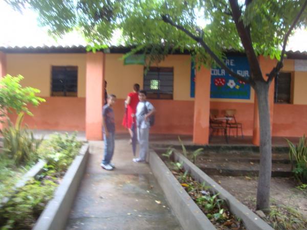 Renato Costa é incansável. Foi até Nazaré do PI animar a abertura das aulas no município(Imagem:FlorianoNews)