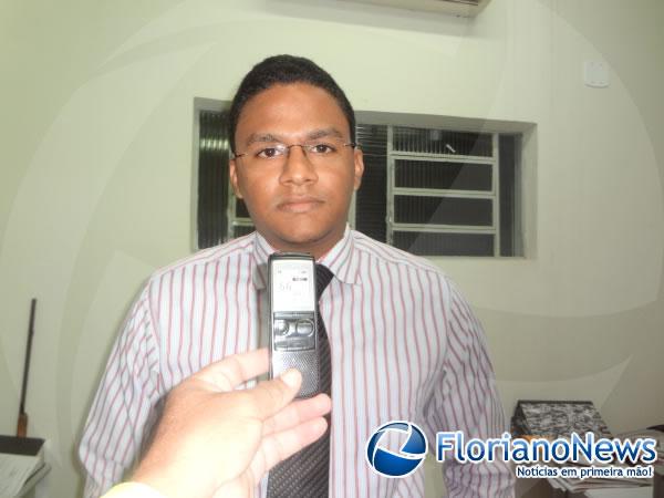 Delegado Luciano Alcântara, titular do 1º Distrito Policial.(Imagem:FlorianoNews)