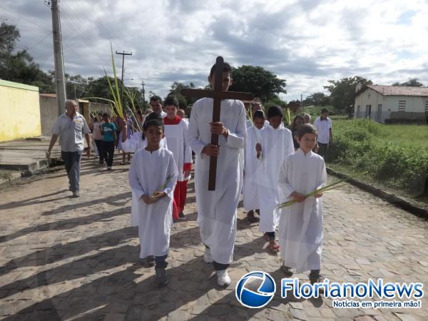 Procissões e missas marcaram o Domingo de Ramos em Floriano.(Imagem:FlorianoNews)