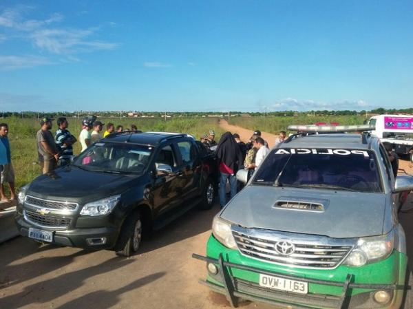 Carro com o refém foi encontrado na Santa Maria da Codipi, Zona Norte de Teresina.(Imagem:Ellyo Teixeira/G1)