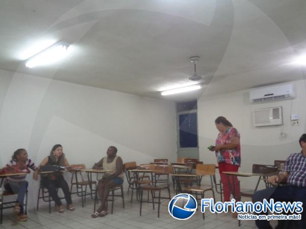 PARFOR/UESPI realiza curso de Tecnologias Assistivas em Floriano.(Imagem:FlorianoNews)