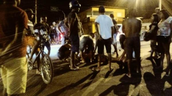 Duas pessoas ficam feridas em acidente na Avenida Senador Dirceu Arcoverde.(Imagem:FlorianoNews)